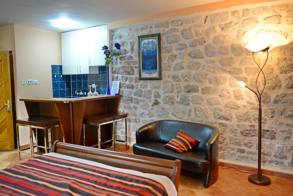 Apartments Kotor Old Town Room photo